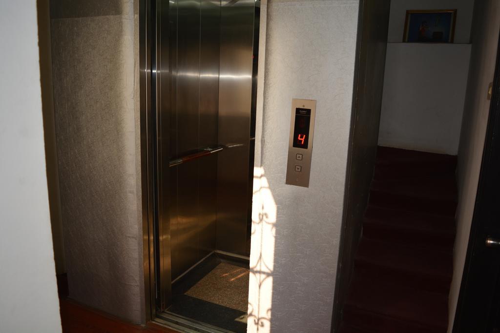 Hoang Cuong Hotel Hanoi Dış mekan fotoğraf